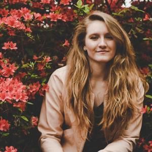 Meet your Posher, Elizabeth